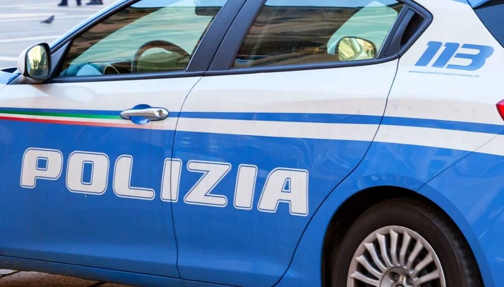 Macchina della polizia