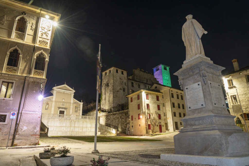 Piazza Maggiore di sera